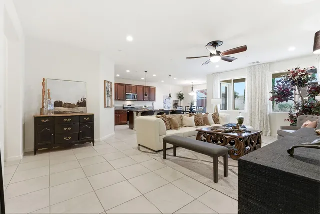 $569,900 | 4613 West Payson Court, Visalia, CA 93291