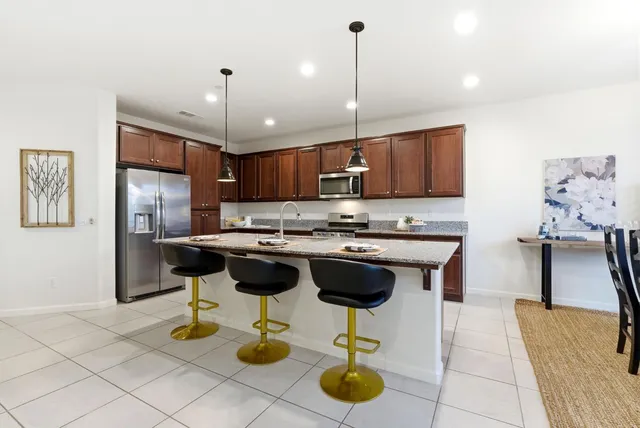 $569,900 | 4613 West Payson Court, Visalia, CA 93291