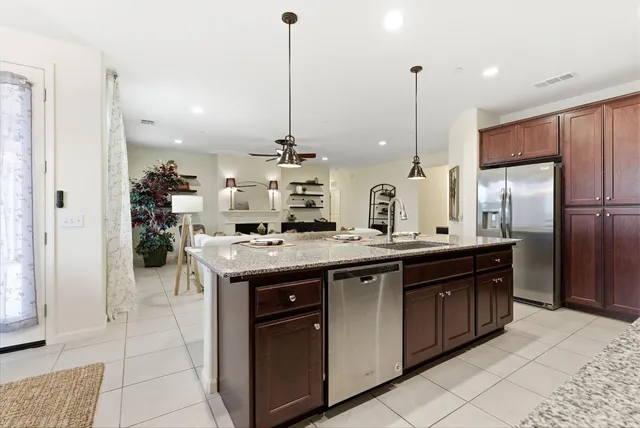 $569,900 | 4613 West Payson Court, Visalia, CA 93291