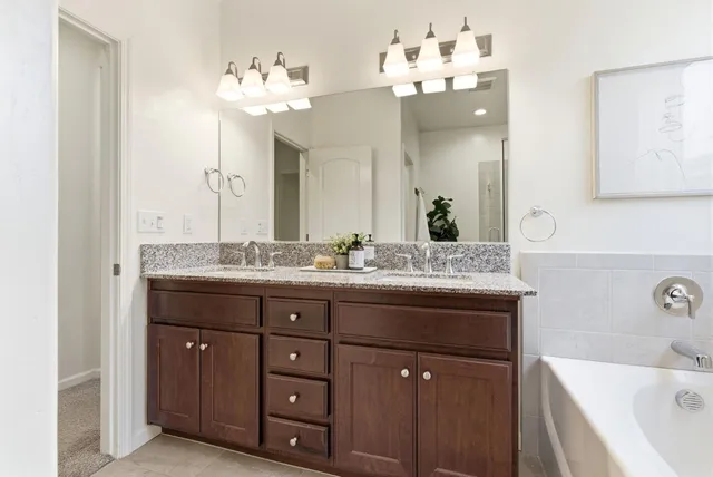 $569,900 | 4613 West Payson Court, Visalia, CA 93291