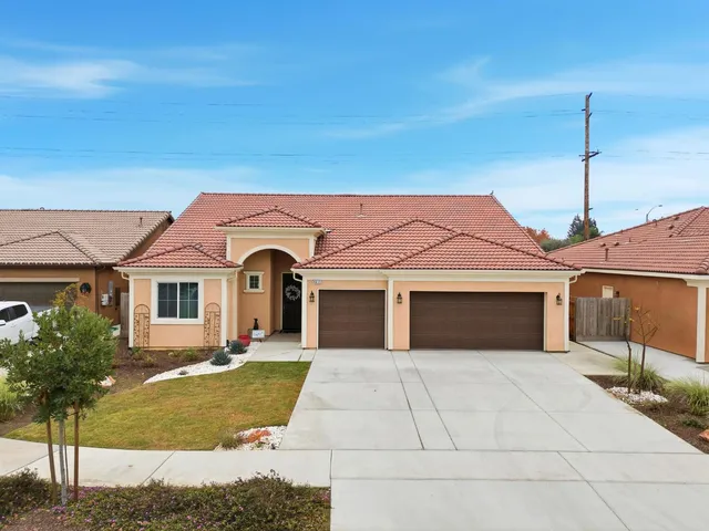 $569,900 | 4613 West Payson Court, Visalia, CA 93291