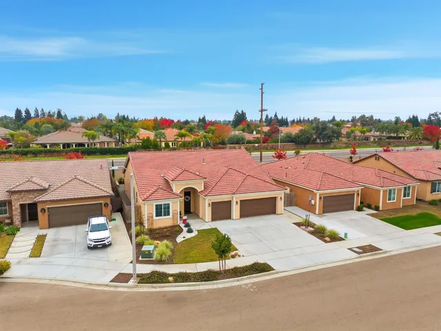 $569,900 | 4613 West Payson Court, Visalia, CA 93291