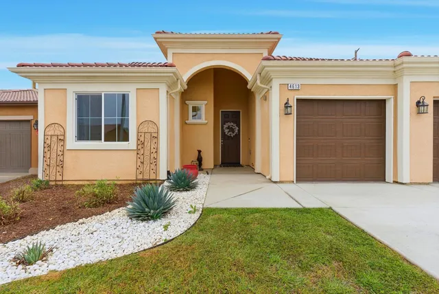 $569,900 | 4613 West Payson Court, Visalia, CA 93291