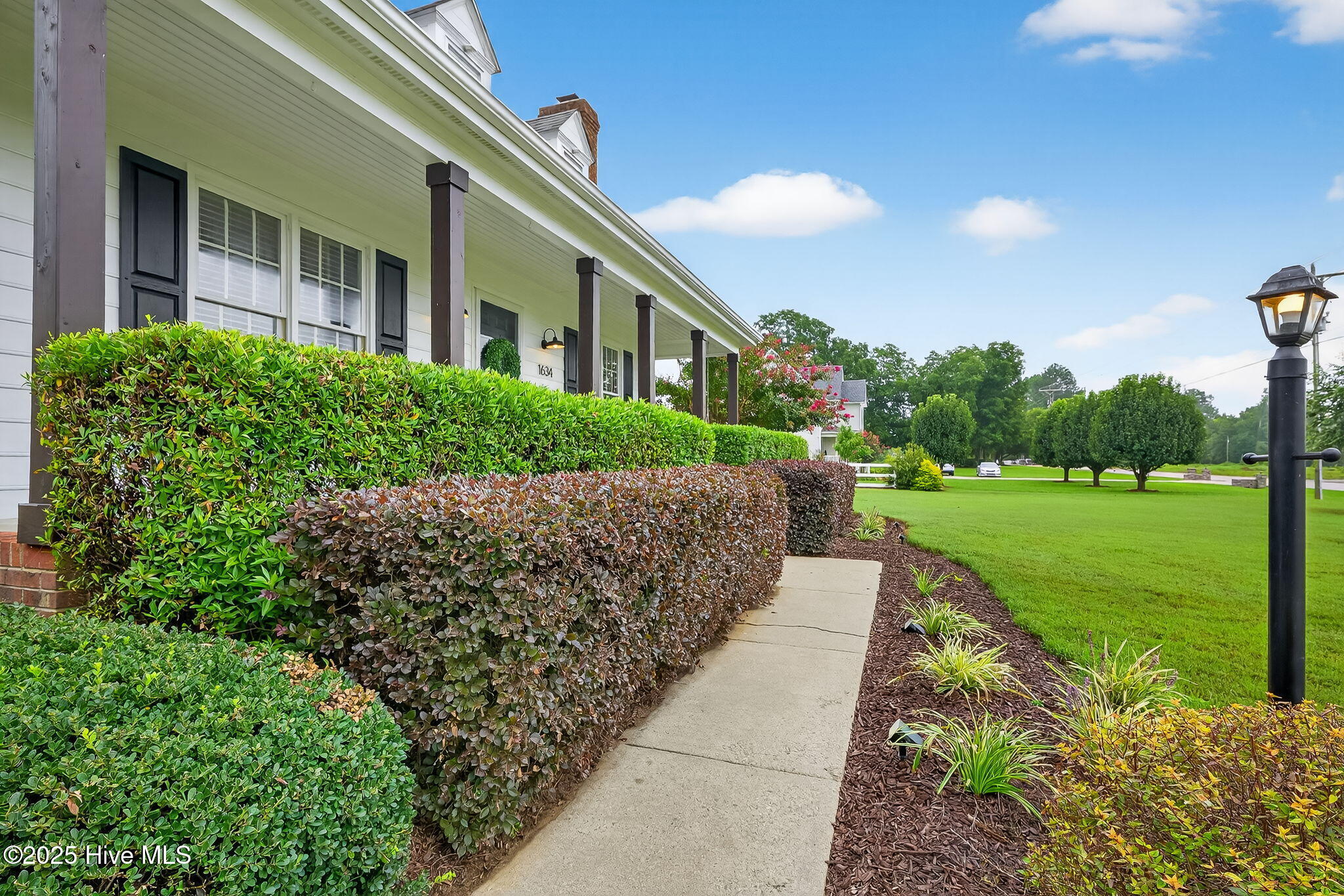1634 Cleveland Road Smithfield, NC 27577 - Photo 6 of 42 7-web-or-mls-006_P1522946