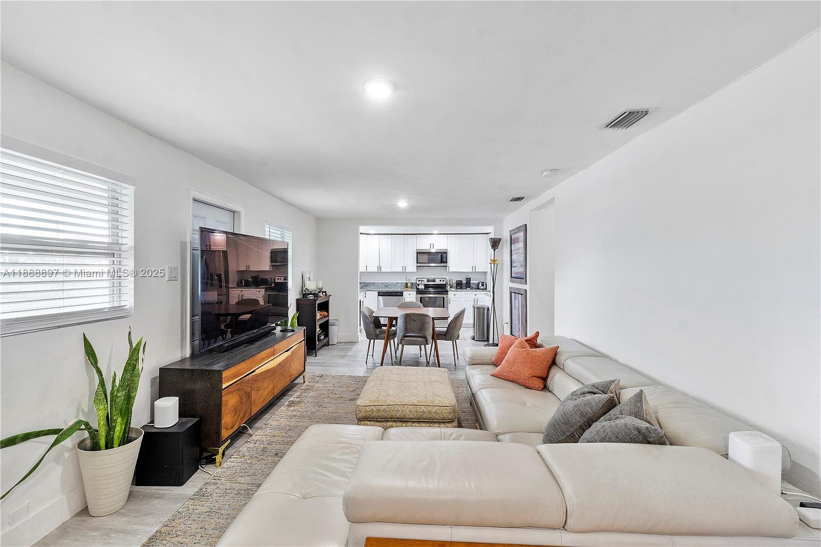 1101 Northwest 40th Street Miami, FL 33127 - Photo 7 of 31