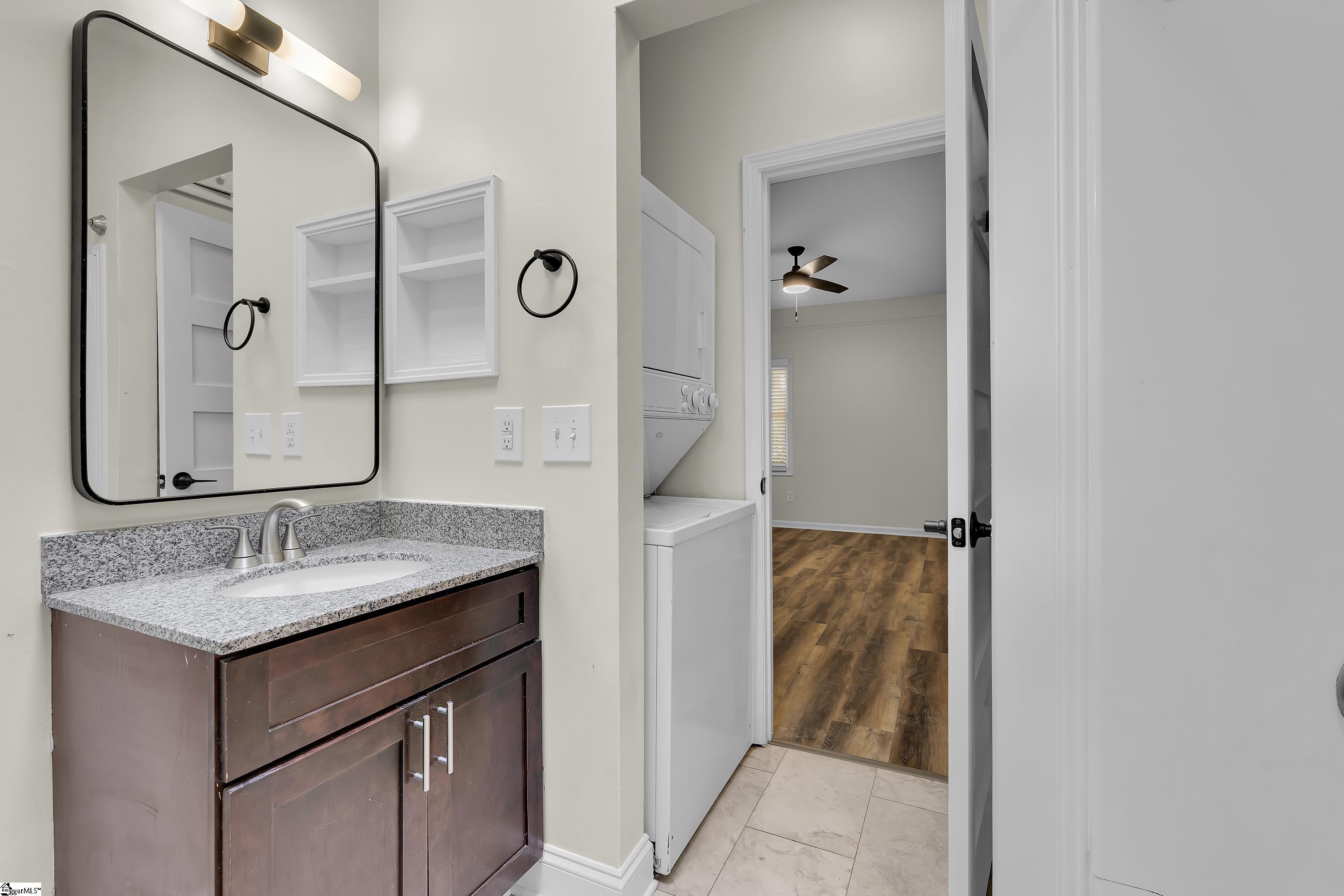 233 North Main Street, Unit 511 Greenville, SC 29601 - Photo 13 of 31