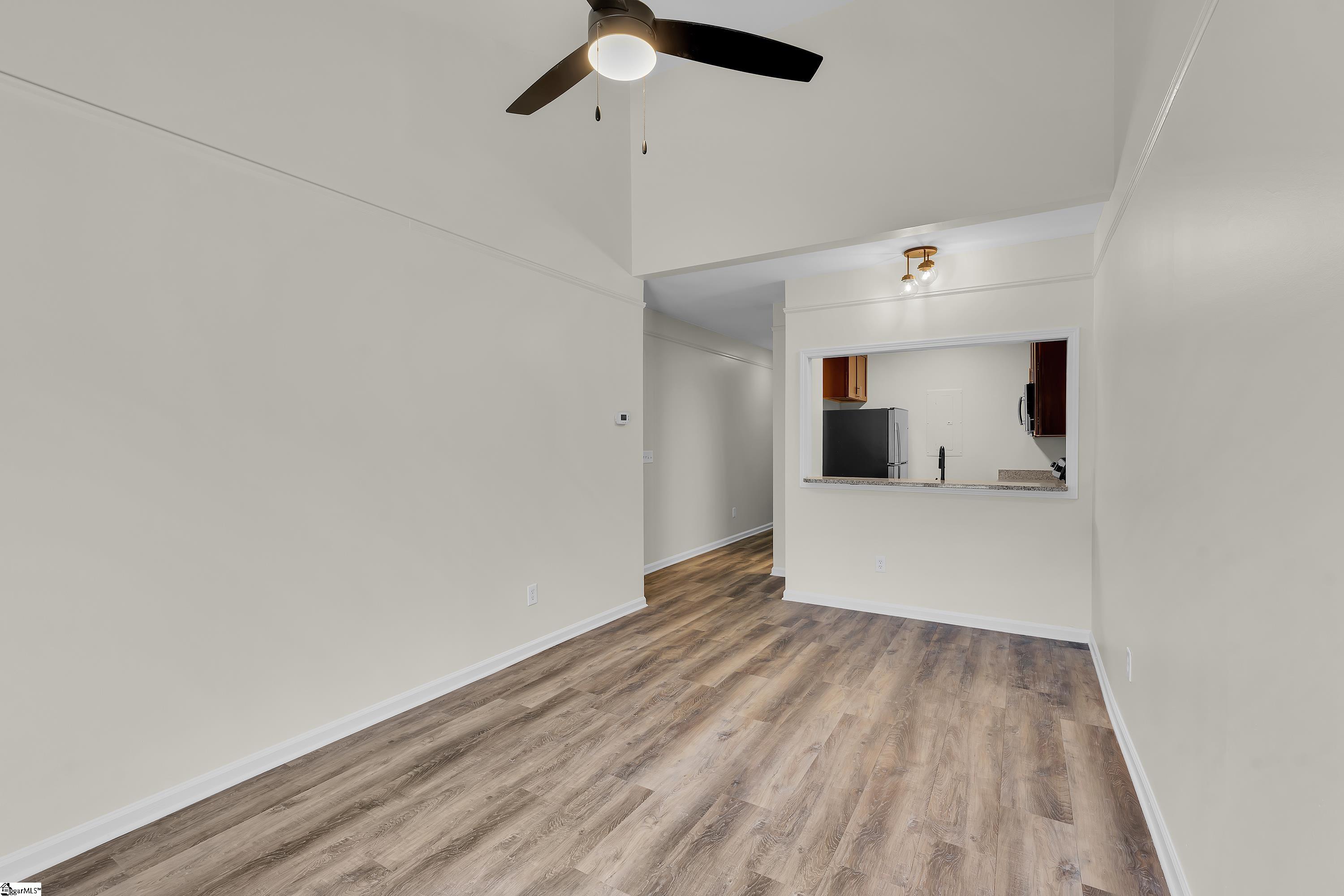 233 North Main Street, Unit 511 Greenville, SC 29601 - Photo 4 of 31