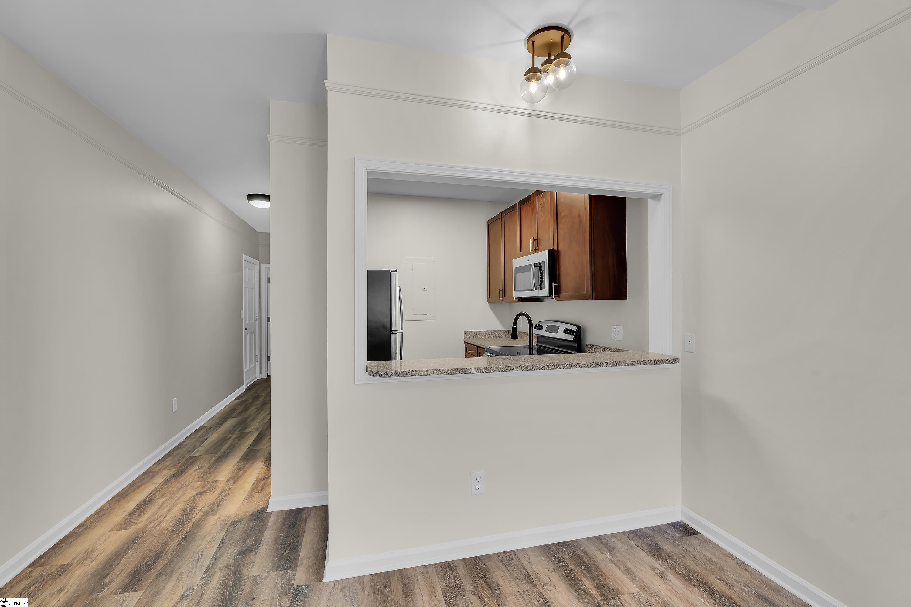 233 North Main Street, Unit 511 Greenville, SC 29601 - Photo 5 of 31