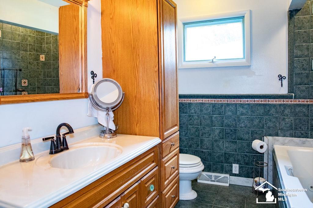4666 East Dunbar Road Monroe, MI 48161 - Photo 18 of 37