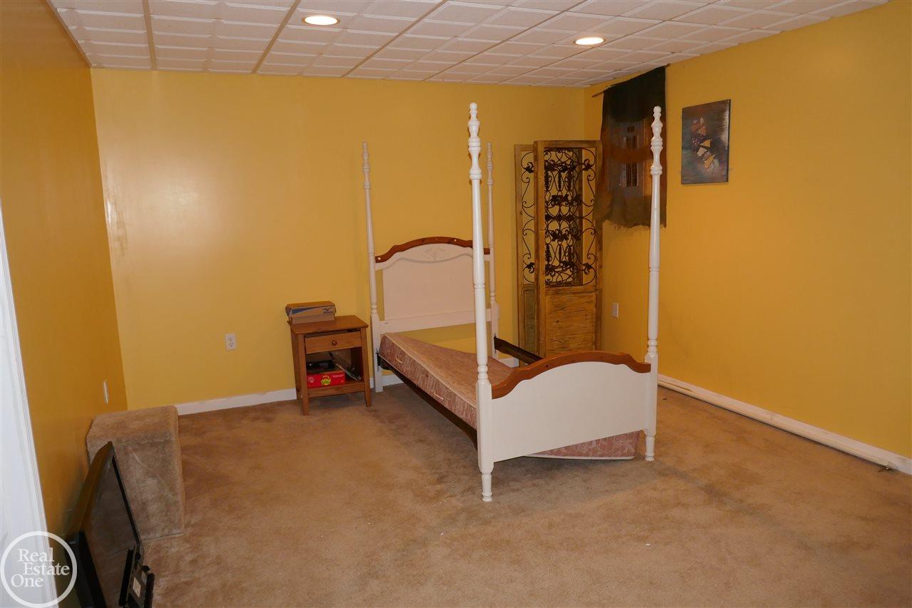 6590 Chatham Circle Rochester, MI 48306 - Photo 41 of 57 50004637-40.JPG