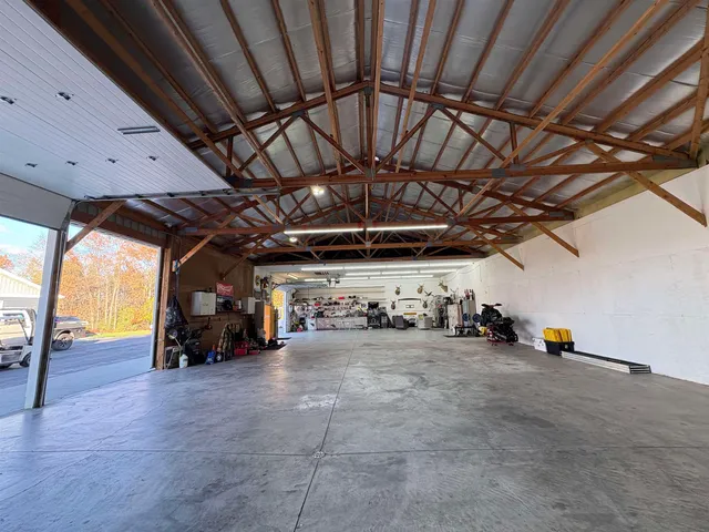 $1,100,000 | 64 Oakland Road, Cambridge, WI 53523