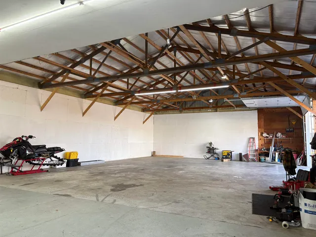 $1,100,000 | 64 Oakland Road, Cambridge, WI 53523