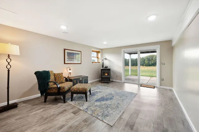 $1,100,000 | 64 Oakland Road, Cambridge, WI 53523