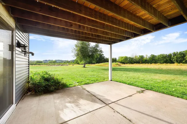 $1,100,000 | 64 Oakland Road, Cambridge, WI 53523