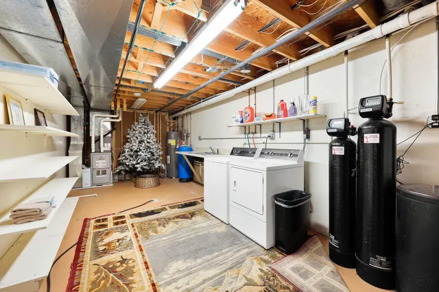 $1,100,000 | 64 Oakland Road, Cambridge, WI 53523