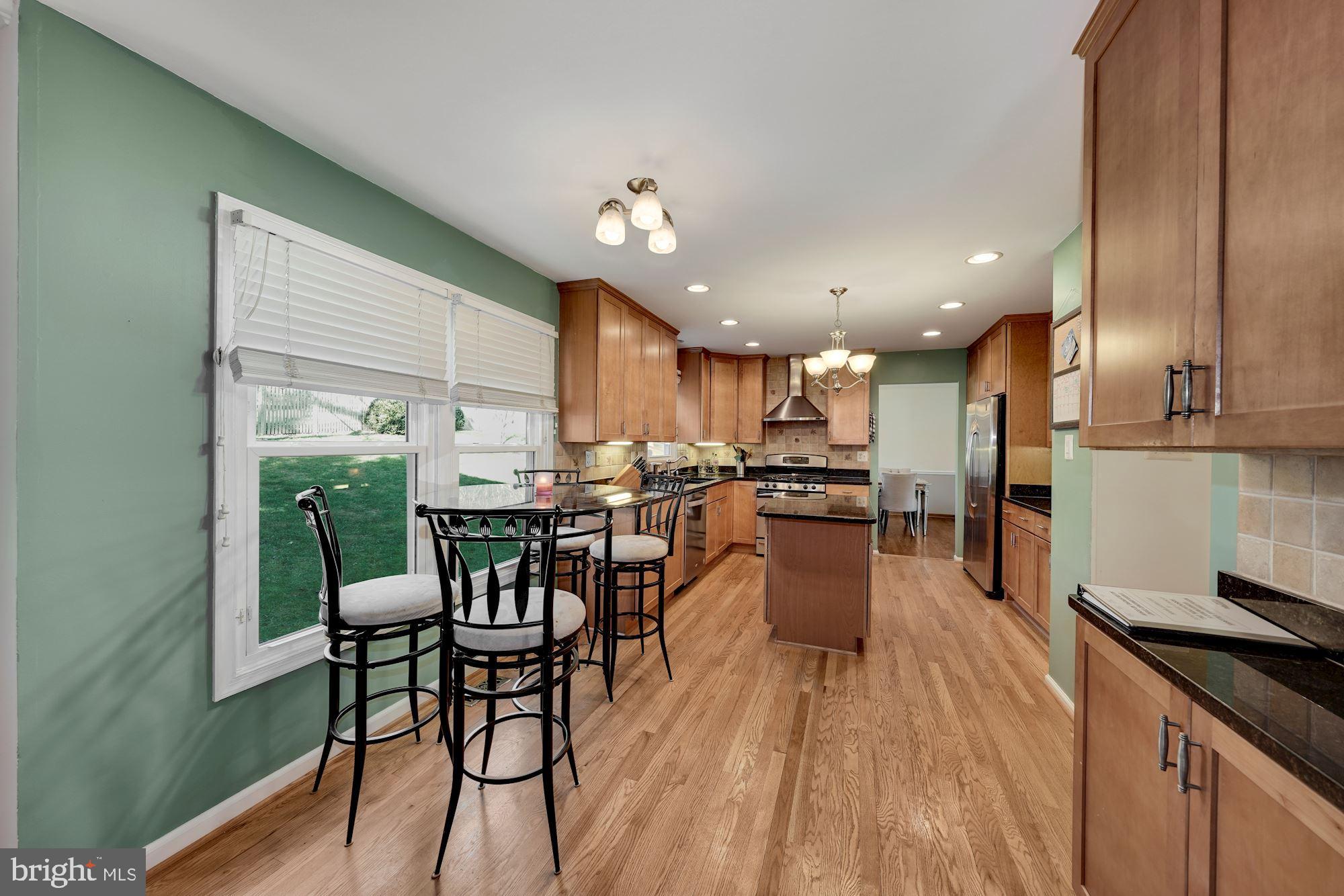 5 Middlebridge Court Silver Spring, MD 20906 - Photo 11 of 43 Eat-in kitchen