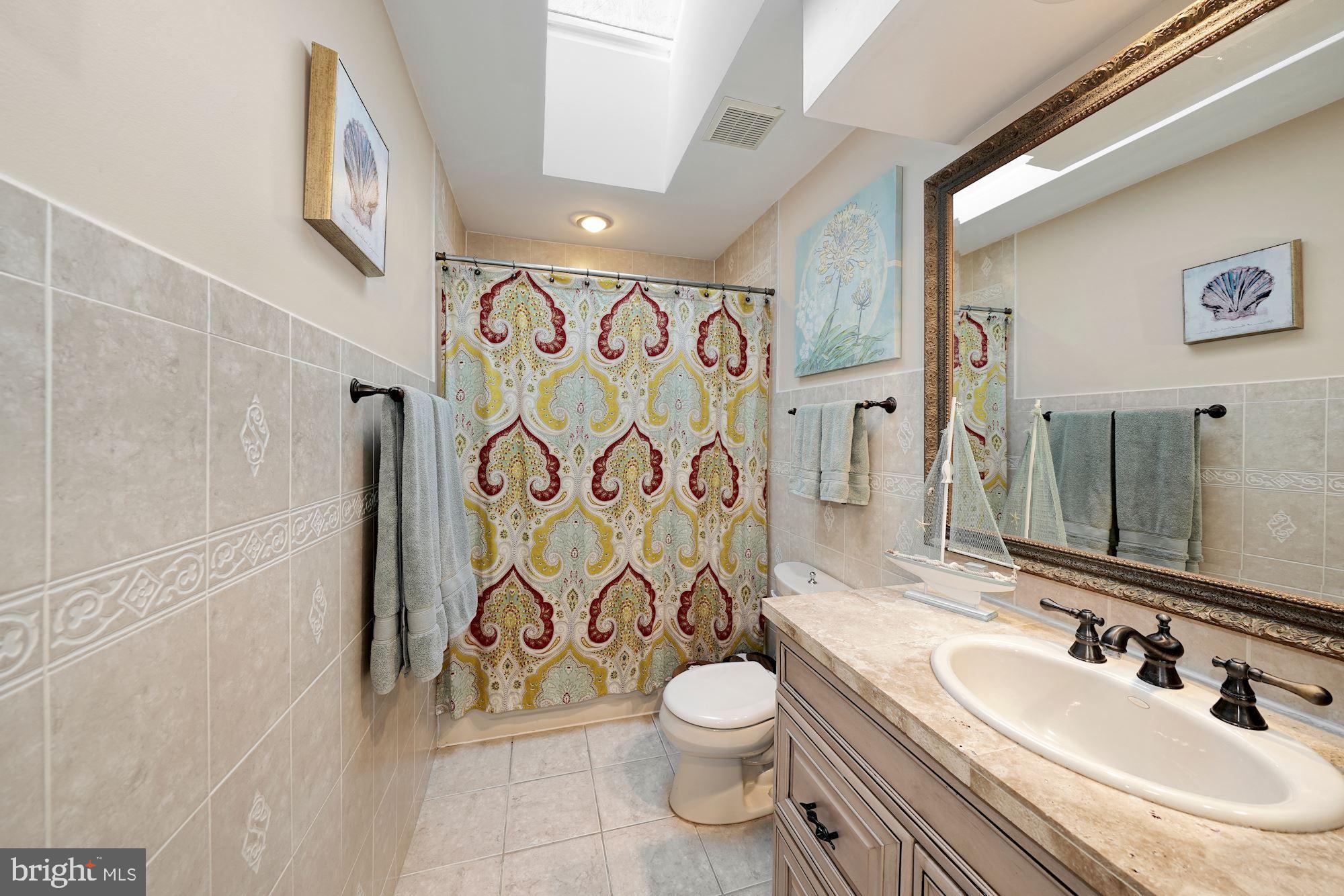 5 Middlebridge Court Silver Spring, MD 20906 - Photo 30 of 43 3rd Full Bath - in Hallway