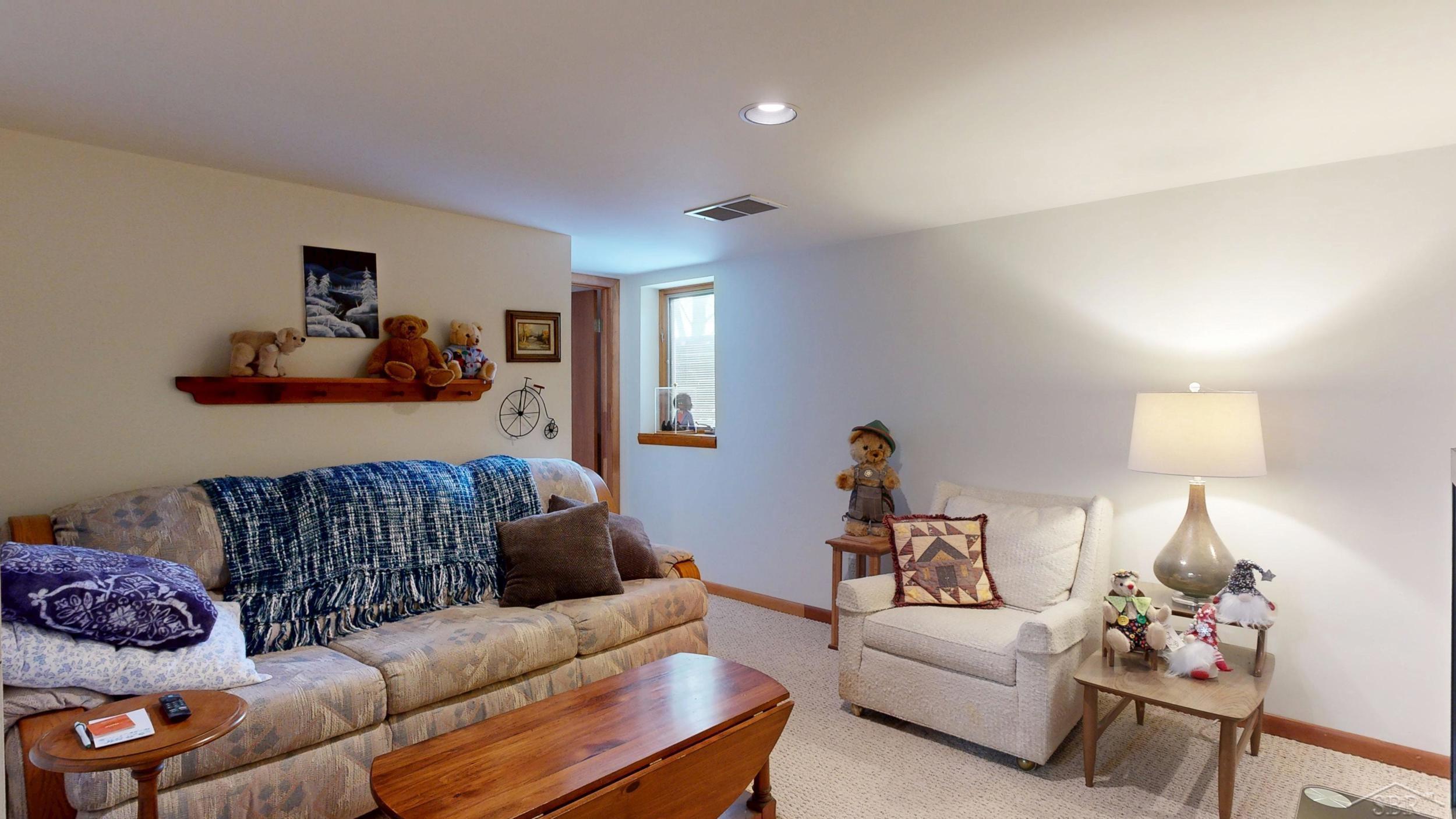 5220 North River Road Freeland, MI 48623 - Photo 40 of 47