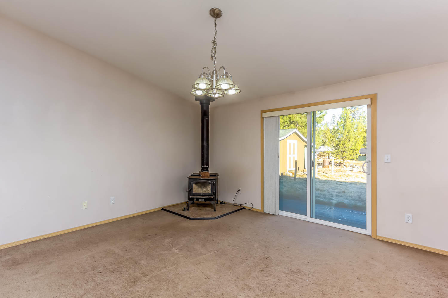 15940 Pierce Road La Pine, OR 97739 - Photo 6 of 31 15894-Pierce-Rd-11-22-2021-6