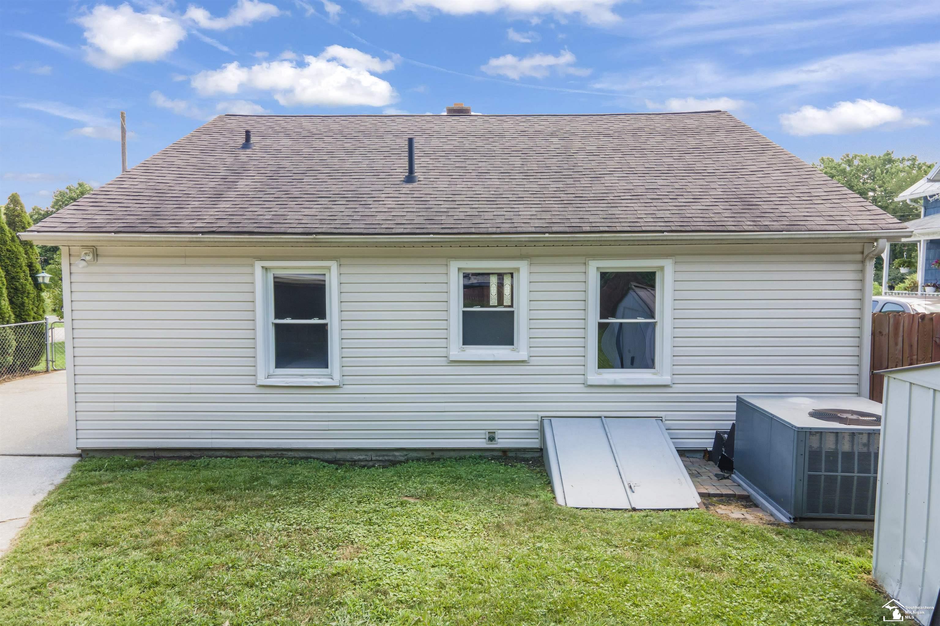 826 Steiner Road Monroe, MI 48162 - Photo 28 of 38
