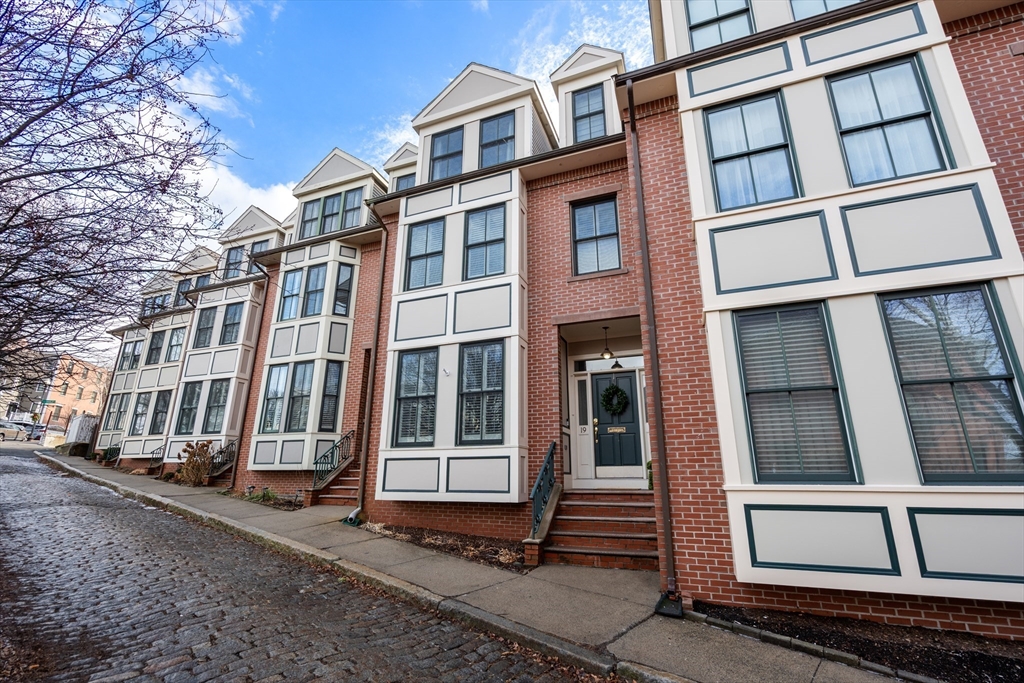 19 Charles Street Boston, MA 02129 - Photo 24 of 28 a view of a large building