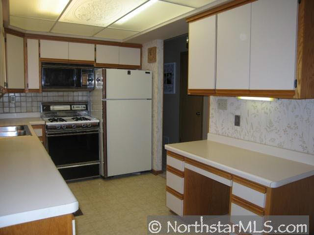 1704 Hillview Road Shoreview, MN 55126 - Photo 5 of 10 Gallery Image 5