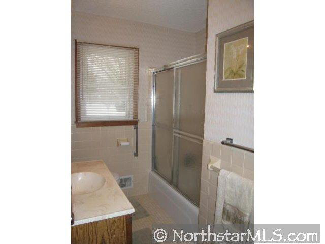 1704 Hillview Road Shoreview, MN 55126 - Photo 7 of 10 Gallery Image 7