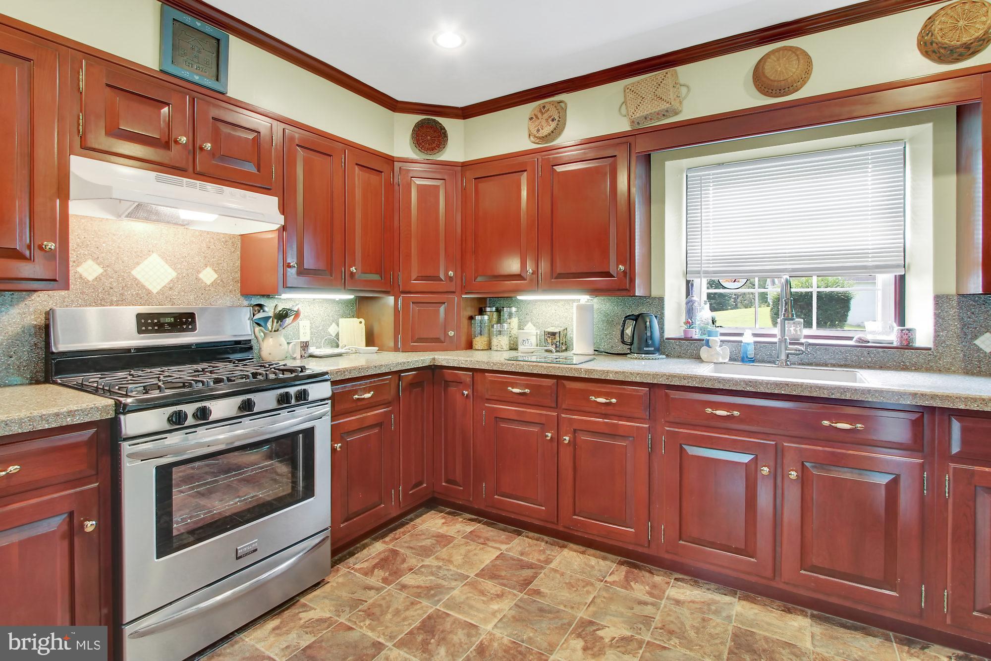 2221 Morgantown Road Reading, PA 19607 - Photo 6 of 23 Gallery Image 6