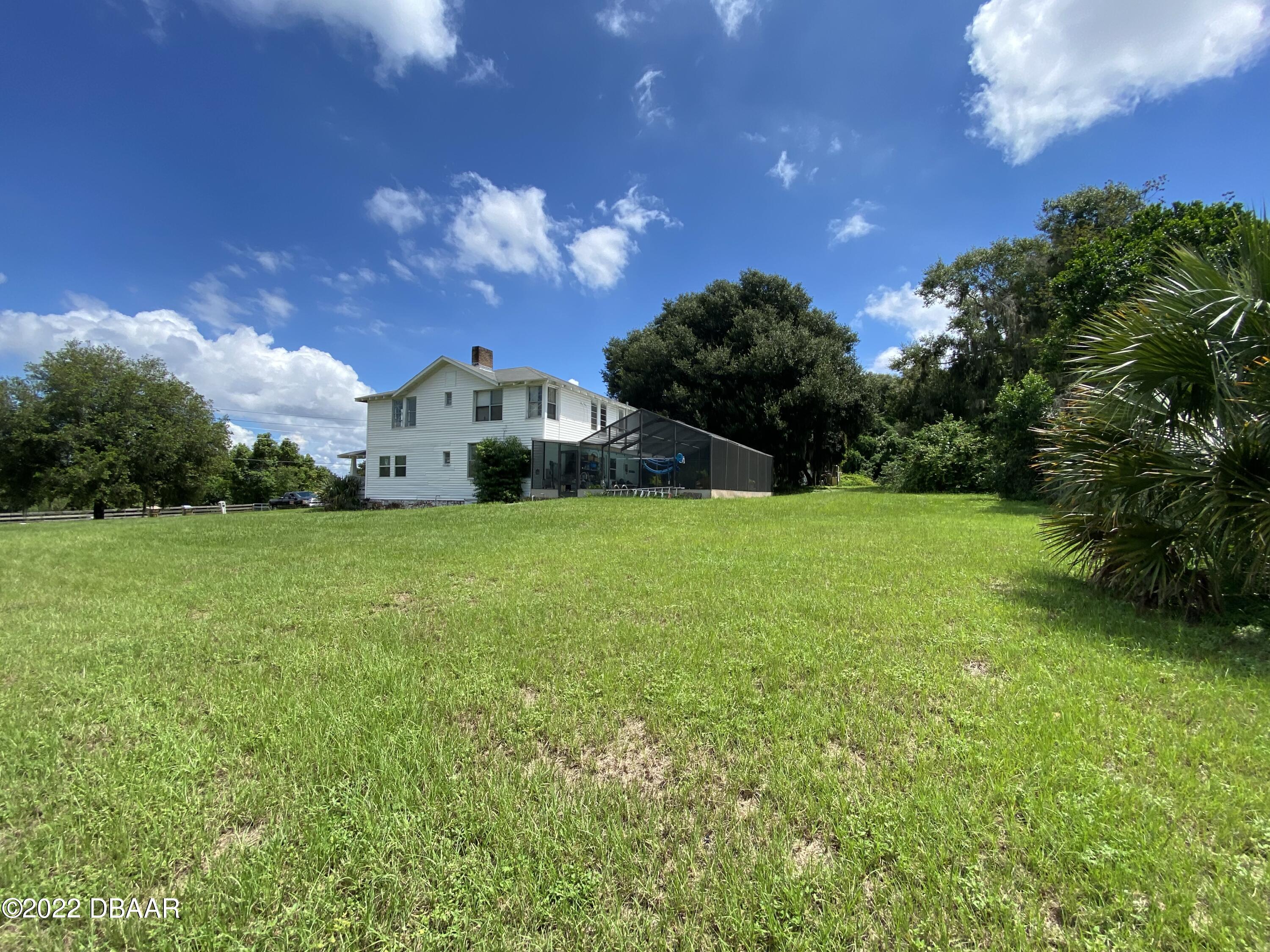 12116 Lane Park Road Tavares, FL 32778 - Photo 4 of 58 DD301D07-42F8-45DC-A9BF-A0F5B4867295