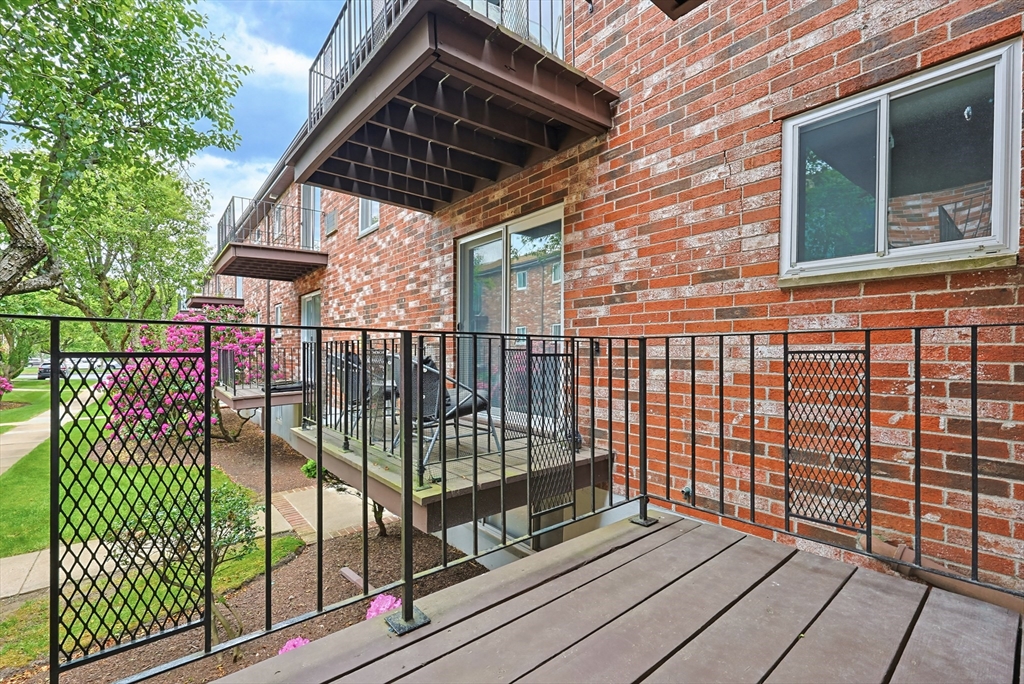 21 Westgate Road, Unit 4 Boston, MA 02467 - Photo 7 of 34
