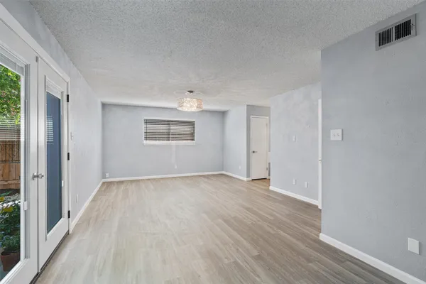 $1,999 | 2008 Voltaire Drive, Austin, TX 78752