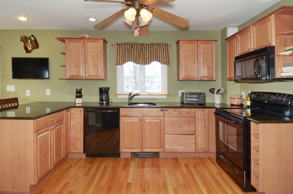 5 Hood Road Danvers, MA 01923 - Photo 14 of 30 Gallery Image 14
