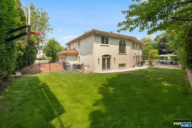 $3,650,000 | 46 Jean Drive, Englewood Cliffs, NJ 07632