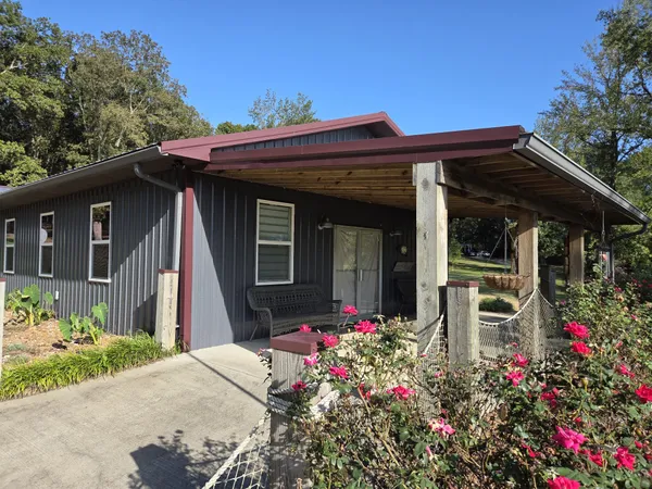 $400,000 | 3830 Birdsong Road, Camden, TN 38320