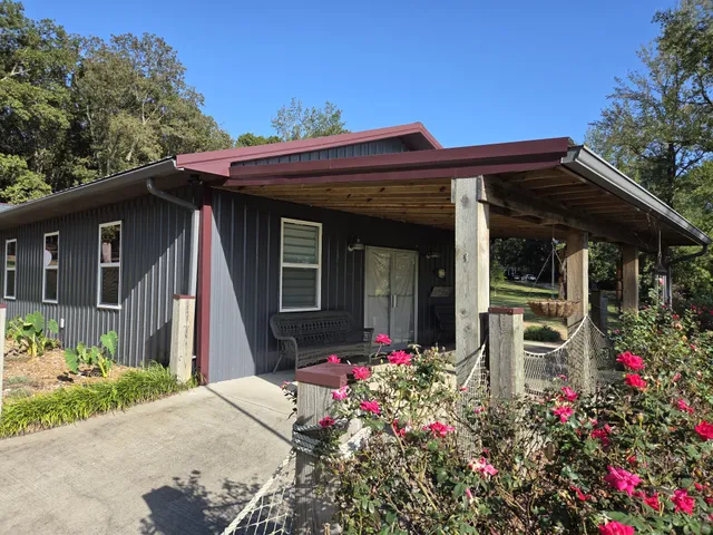 $400,000 | 3830 Birdsong Road, Camden, TN 38320