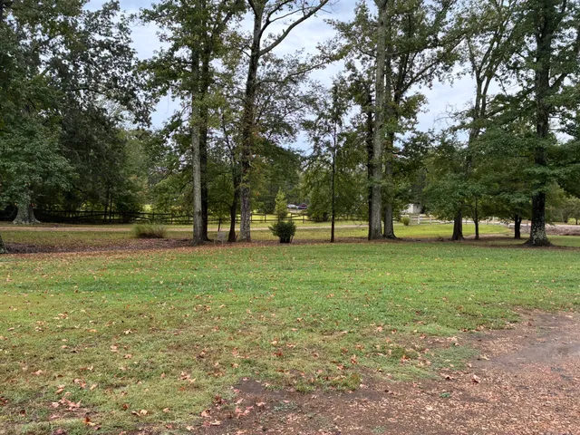 $400,000 | 3830 Birdsong Road, Camden, TN 38320
