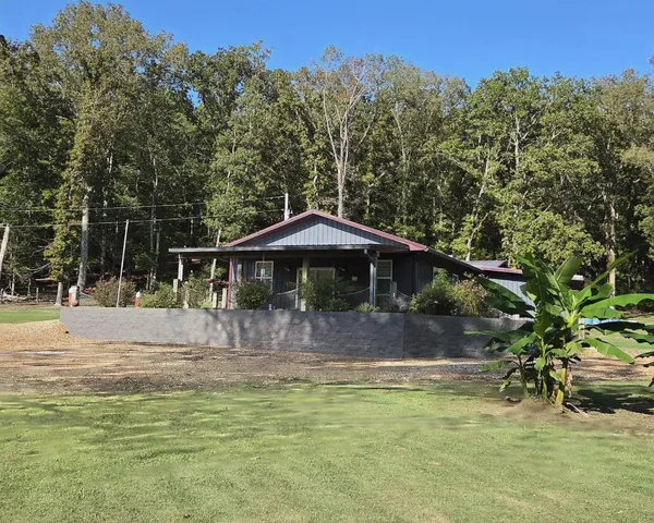 $400,000 | 3830 Birdsong Road, Camden, TN 38320