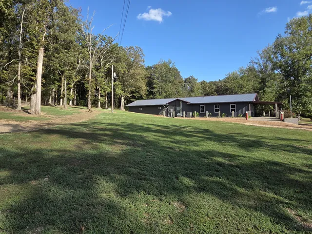 $400,000 | 3830 Birdsong Road, Camden, TN 38320