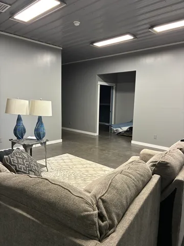 $400,000 | 3830 Birdsong Road, Camden, TN 38320