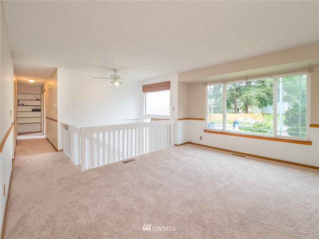 221 218th Place Southeast Bothell, WA 98021 - Photo 3 of 18