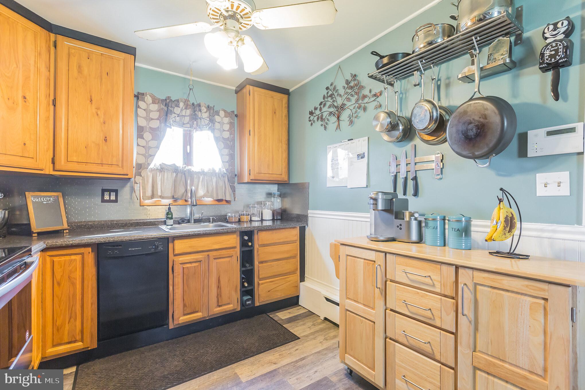 23 Ravine Lane Levittown, PA 19055 - Photo 12 of 30 Gallery Image 12