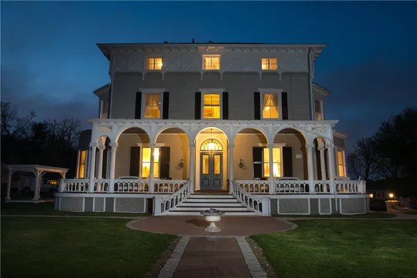 $3,400,000 | 1 Ichabod Lane, Middletown, RI 02842