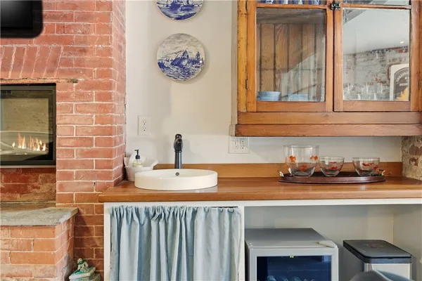 $3,400,000 | 1 Ichabod Lane, Middletown, RI 02842