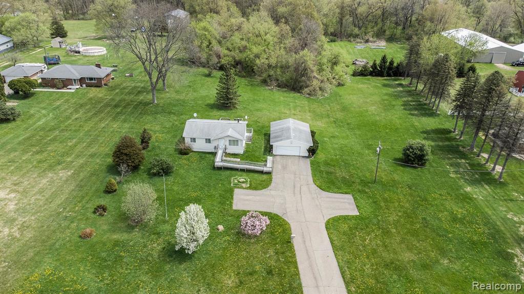 942 South Duck Lake Road Milford, MI 48381 - Photo 25 of 29 Gallery Image 25