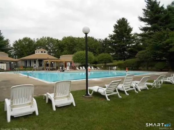 $267,500 | 81 Sterling Village, Unit 81, Meriden, CT 06450