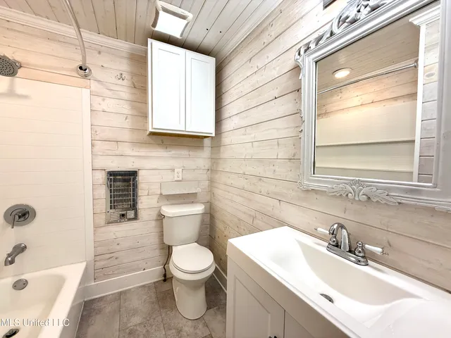 $209,900 | 522 East Canal Street, Picayune, MS 39466