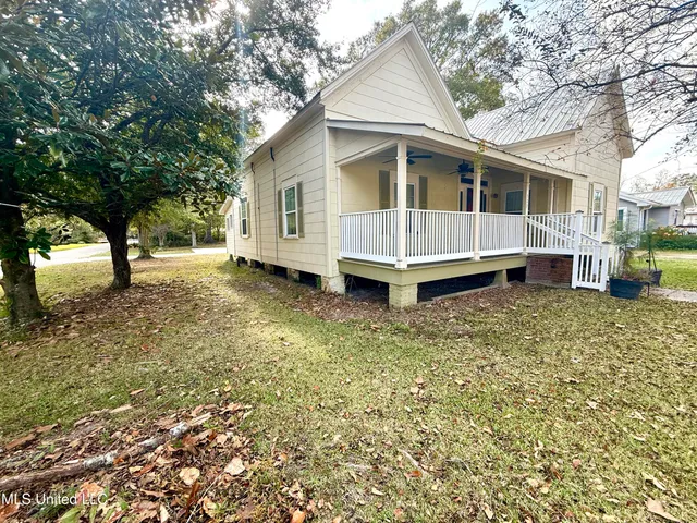 $209,900 | 522 East Canal Street, Picayune, MS 39466