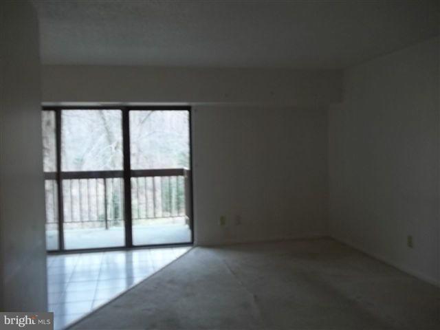 11651 Stoneview Square, Unit 12C Reston, VA 20191 - Photo 4 of 8 Family Room