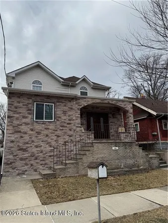 $1,399,000 | 386 Page Avenue | Tottenville