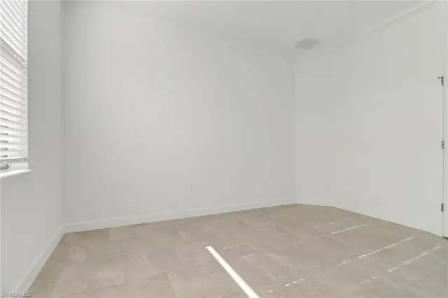 an empty room with a empty space